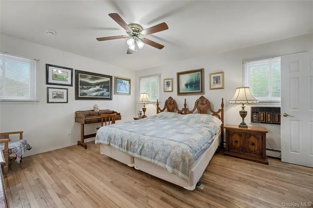 4 Bethal Lane Commack NY 11725