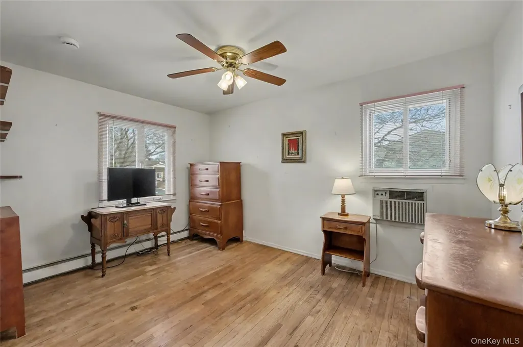 4 Bethal Lane Commack NY 11725