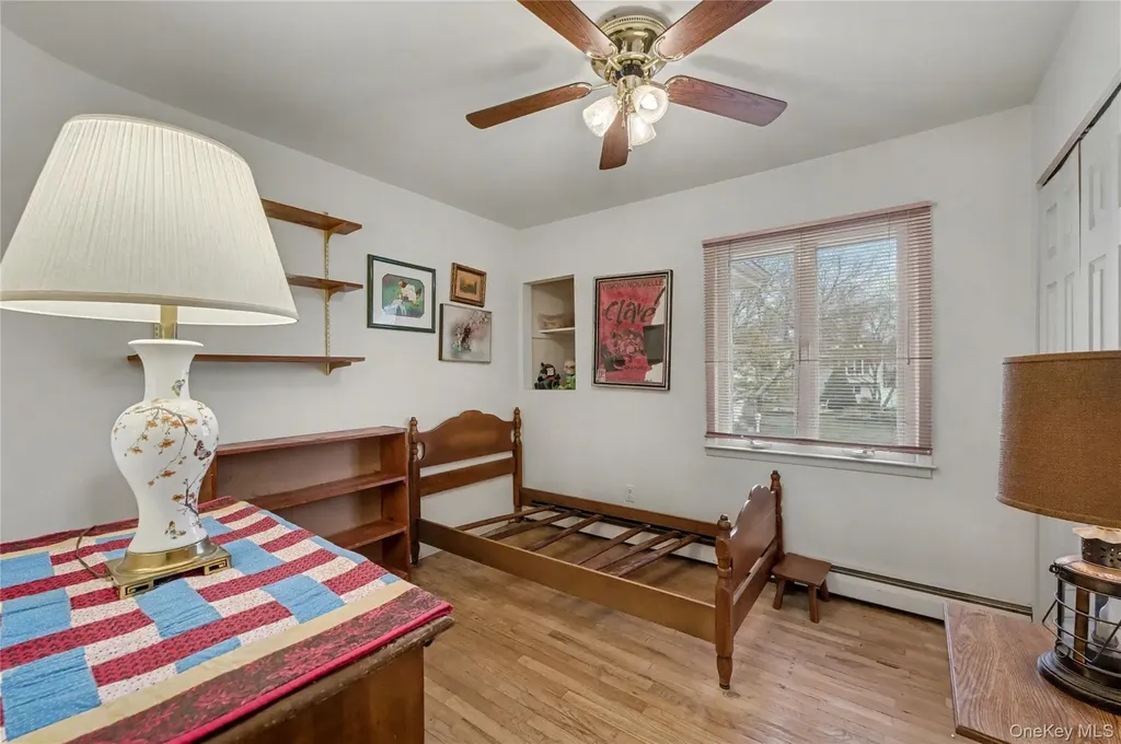 4 Bethal Lane Commack NY 11725