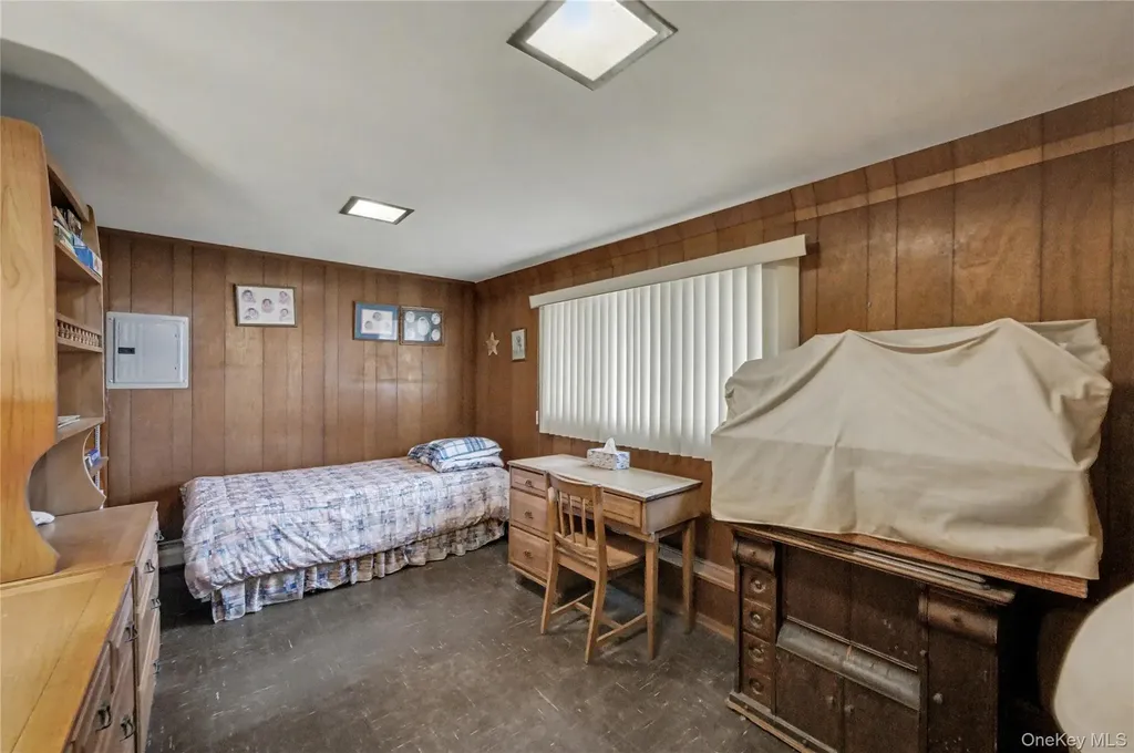 4 Bethal Lane Commack NY 11725