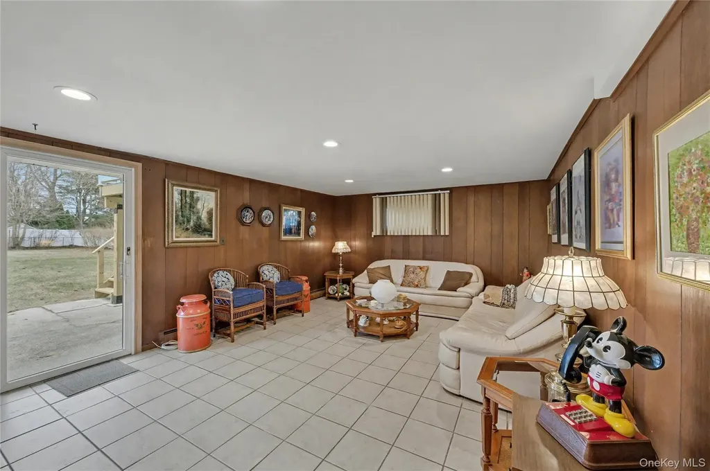 4 Bethal Lane Commack NY 11725