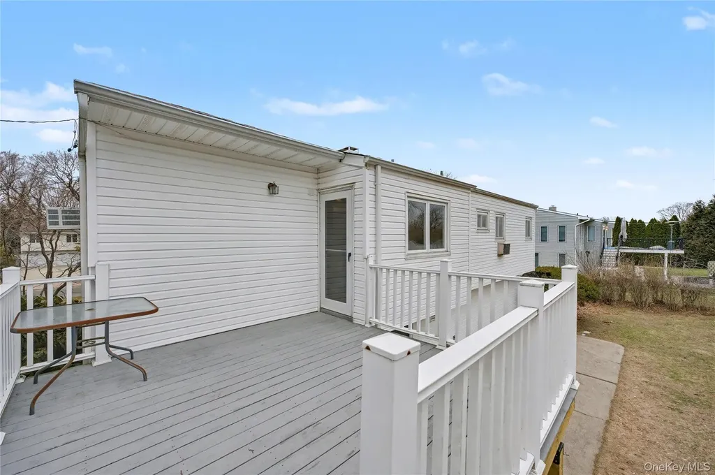 4 Bethal Lane Commack NY 11725
