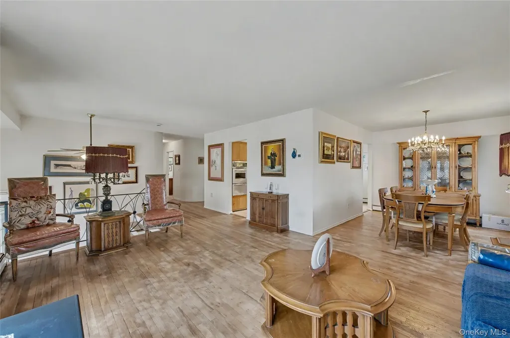 4 Bethal Lane Commack NY 11725