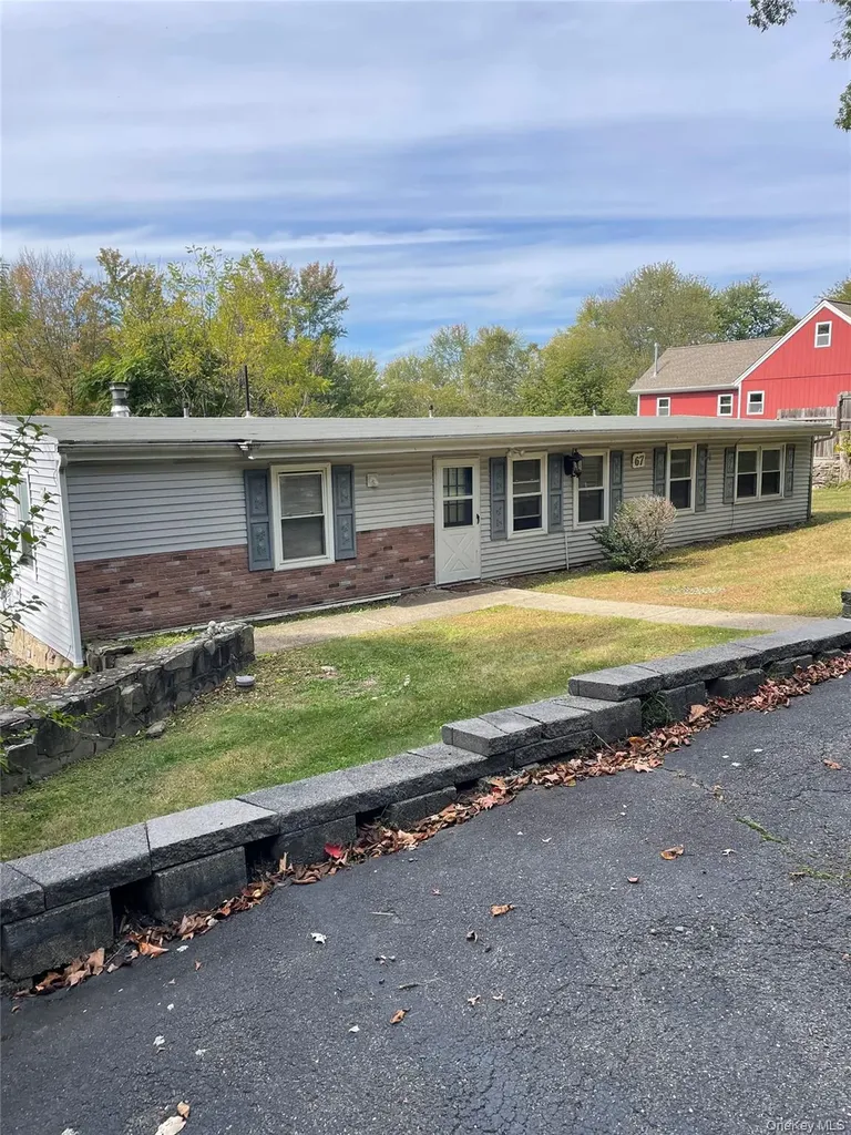 67 Bethlehem Road New Windsor NY 12553