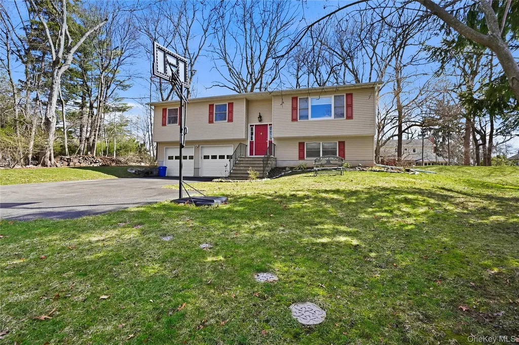 6A Carrie Lane Nanuet NY 10954