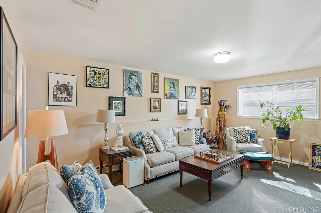 6A Carrie Lane Nanuet NY 10954