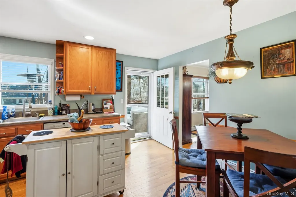 6A Carrie Lane Nanuet NY 10954