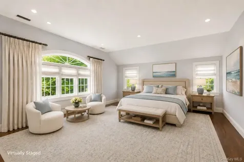2 Shore Drive Manhasset NY 11030