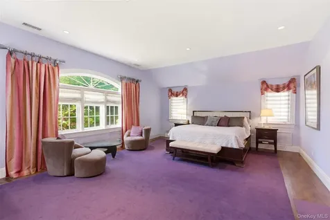 2 Shore Drive Manhasset NY 11030