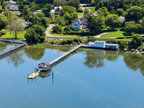 2 Shore Drive Manhasset NY 11030