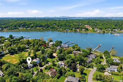 2 Shore Drive Manhasset NY 11030