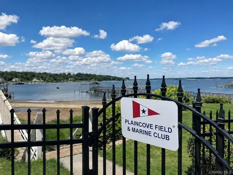 2 Shore Drive Manhasset NY 11030