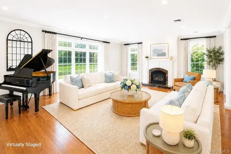 2 Shore Drive Manhasset NY 11030