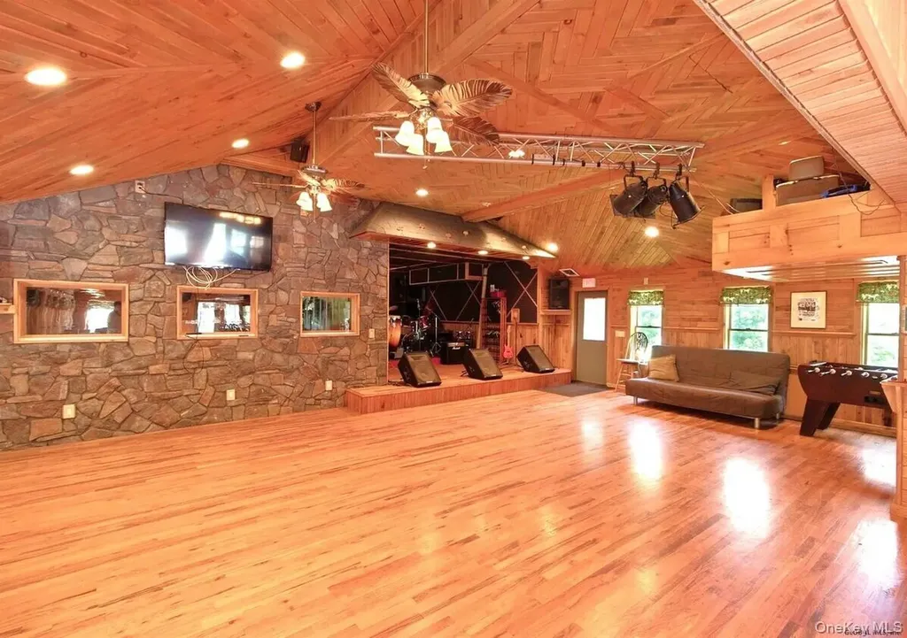 226 State Route 296 Windham NY 12496
