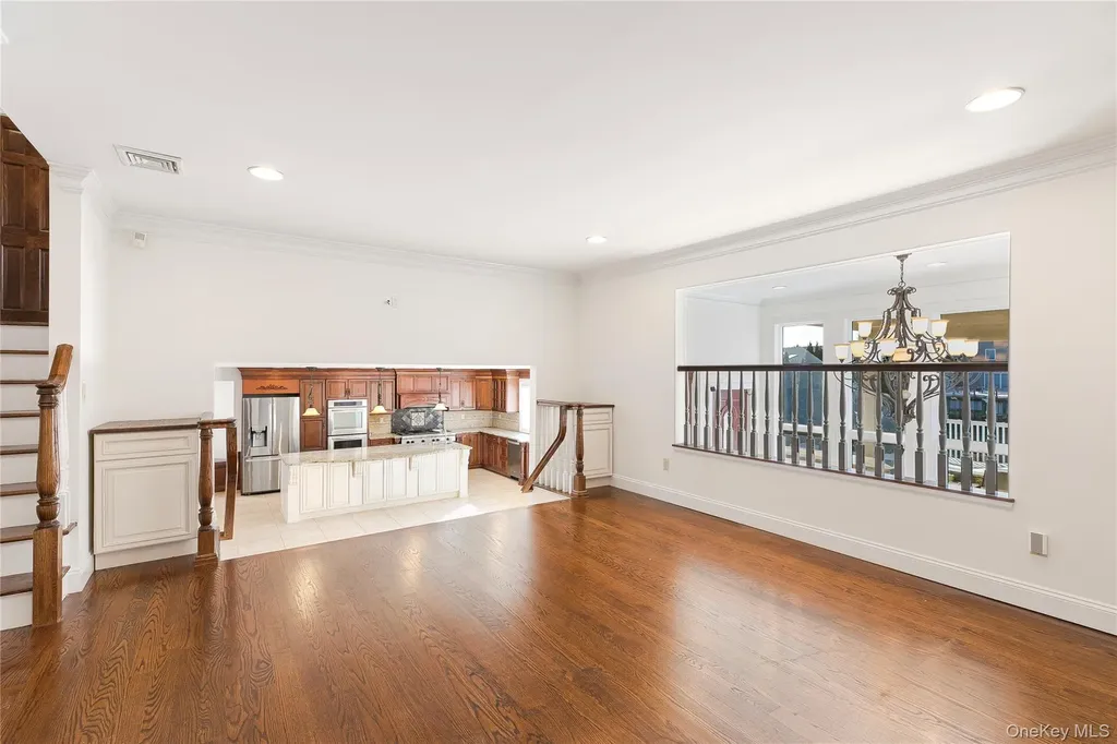 2904 Riverside Drive Wantagh NY 11793