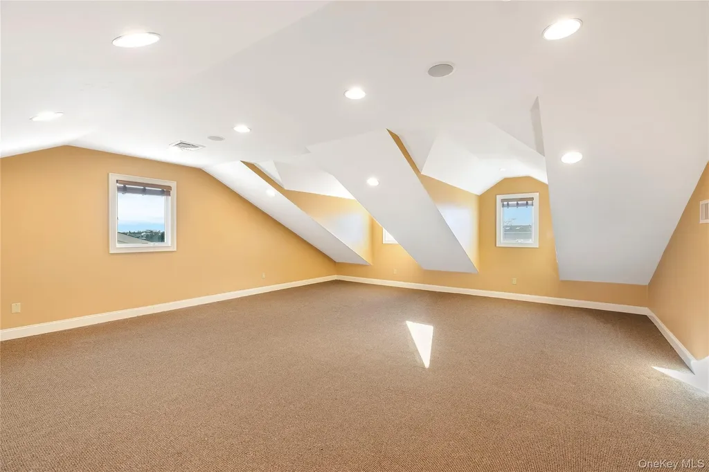 2904 Riverside Drive Wantagh NY 11793