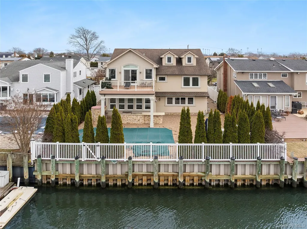 2904 Riverside Drive Wantagh NY 11793