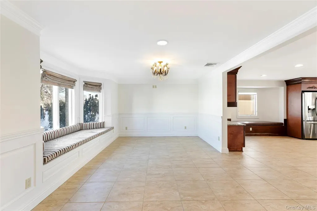 2904 Riverside Drive Wantagh NY 11793
