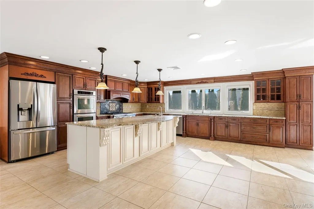 2904 Riverside Drive Wantagh NY 11793