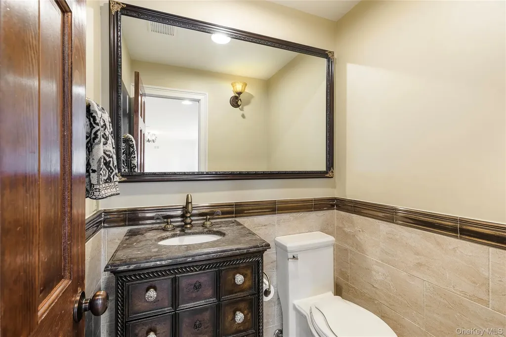 2904 Riverside Drive Wantagh NY 11793