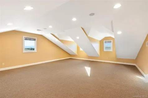 2904 Riverside Drive Wantagh NY 11793