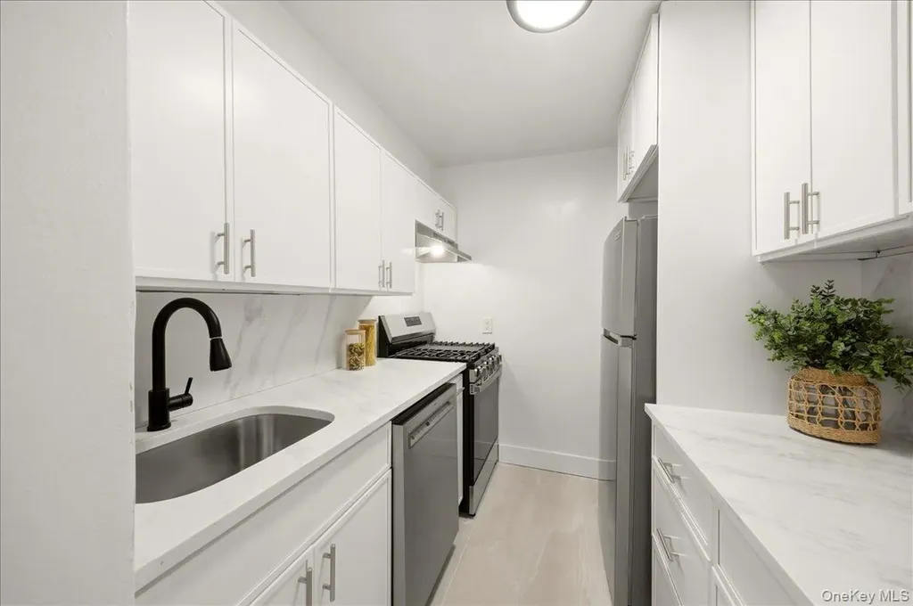 610 Waring Avenue Bronx NY 10467