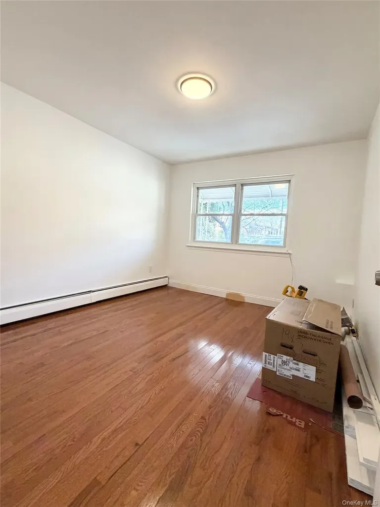 2024 Strang Avenue Bronx NY 10466