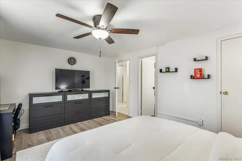 199 Skyline Drive Coram NY 11727