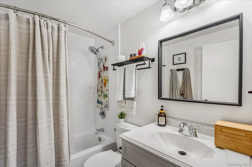 199 Skyline Drive Coram NY 11727