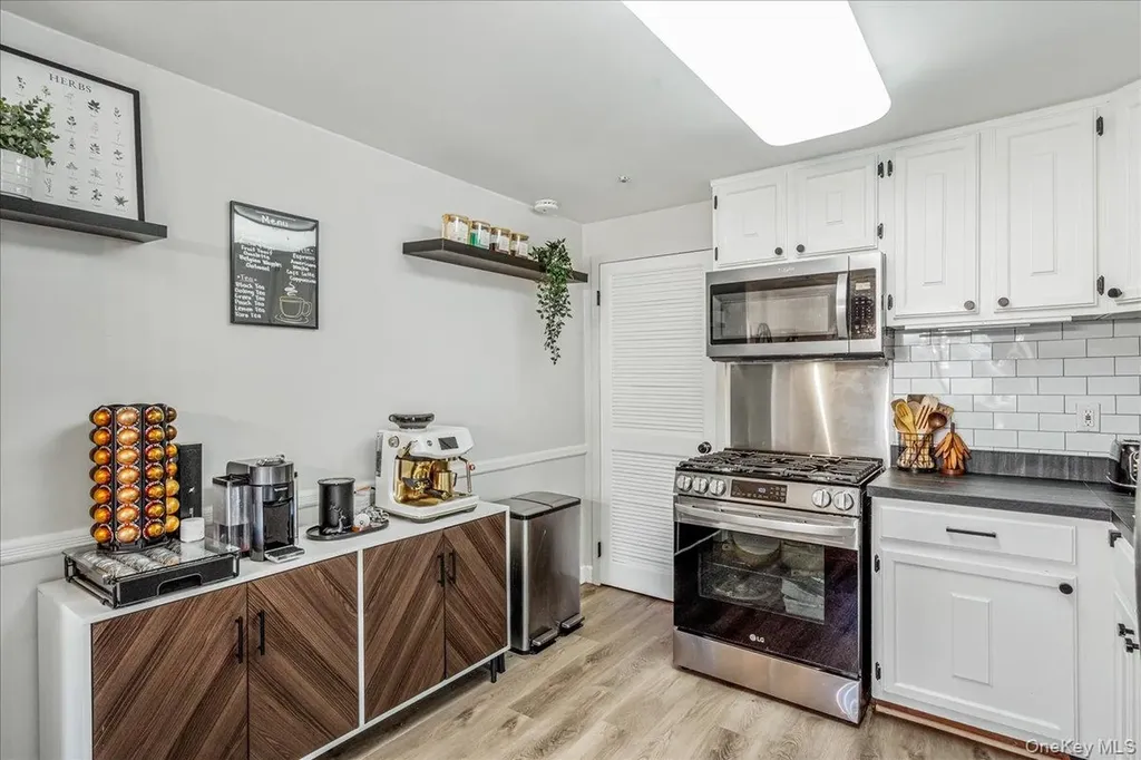 199 Skyline Drive Coram NY 11727