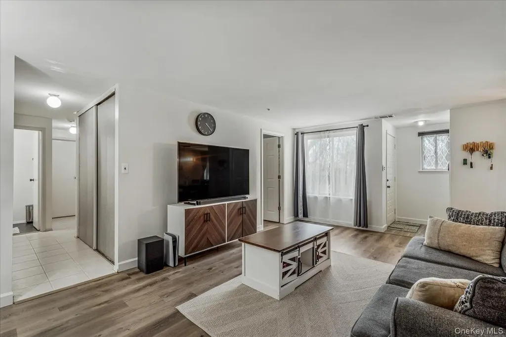 199 Skyline Drive Coram NY 11727