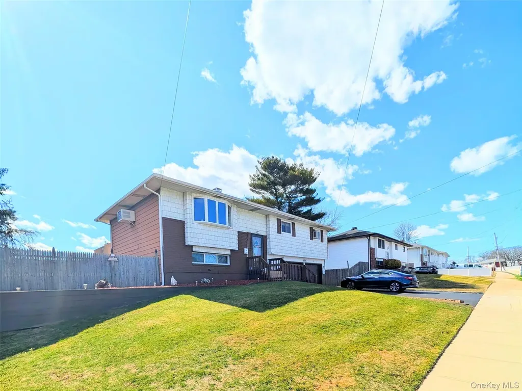 50 Sunburst Drive Deer Park NY 11729