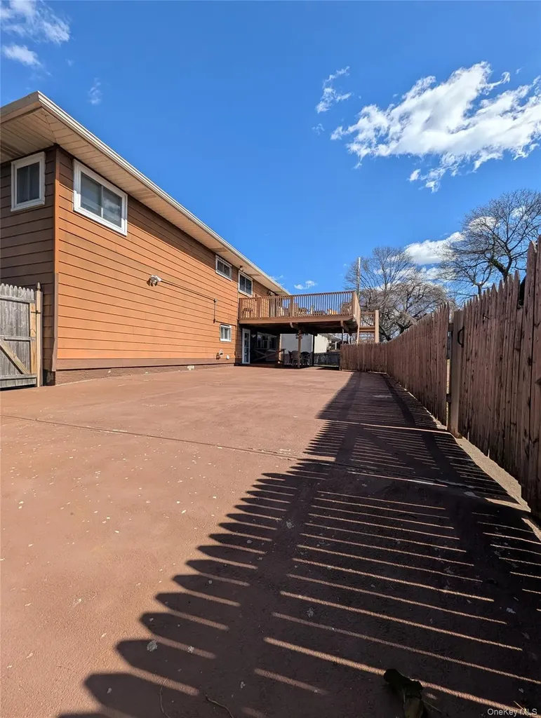 50 Sunburst Drive Deer Park NY 11729