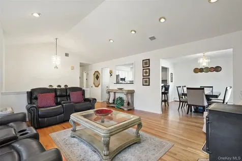 1356 Artis Road Shrub Oak NY 10588