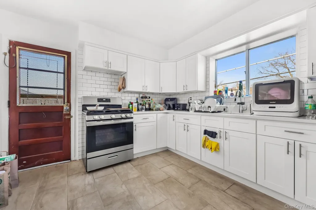 124 Scott Avenue Yonkers NY 10704