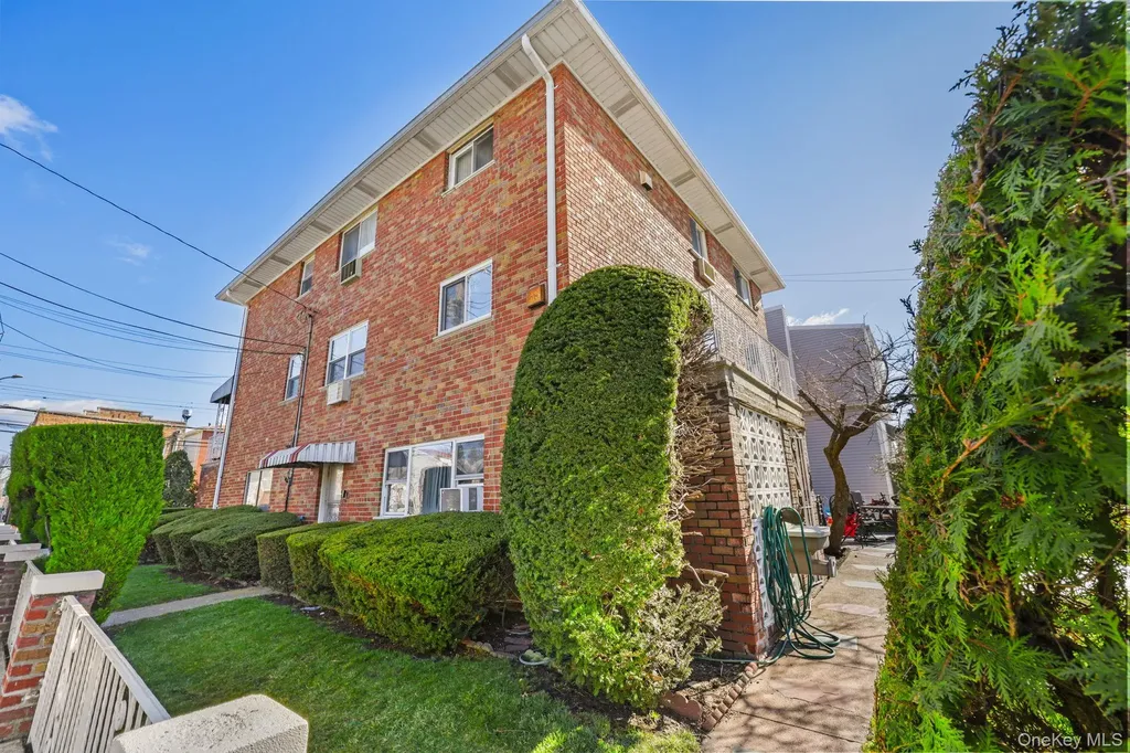 124 Scott Avenue Yonkers NY 10704
