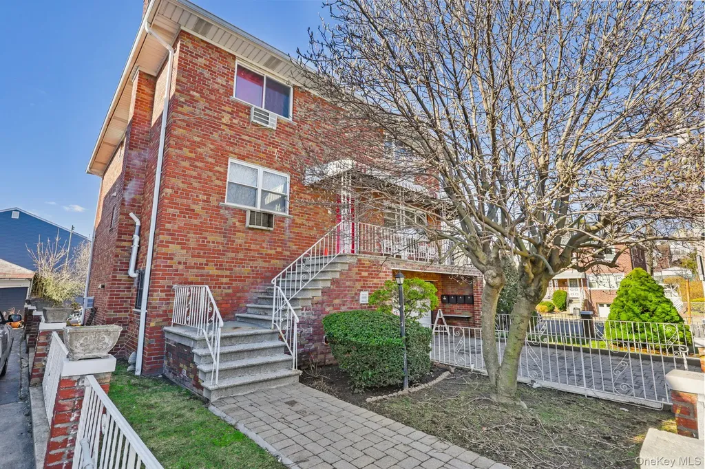 124 Scott Avenue Yonkers NY 10704