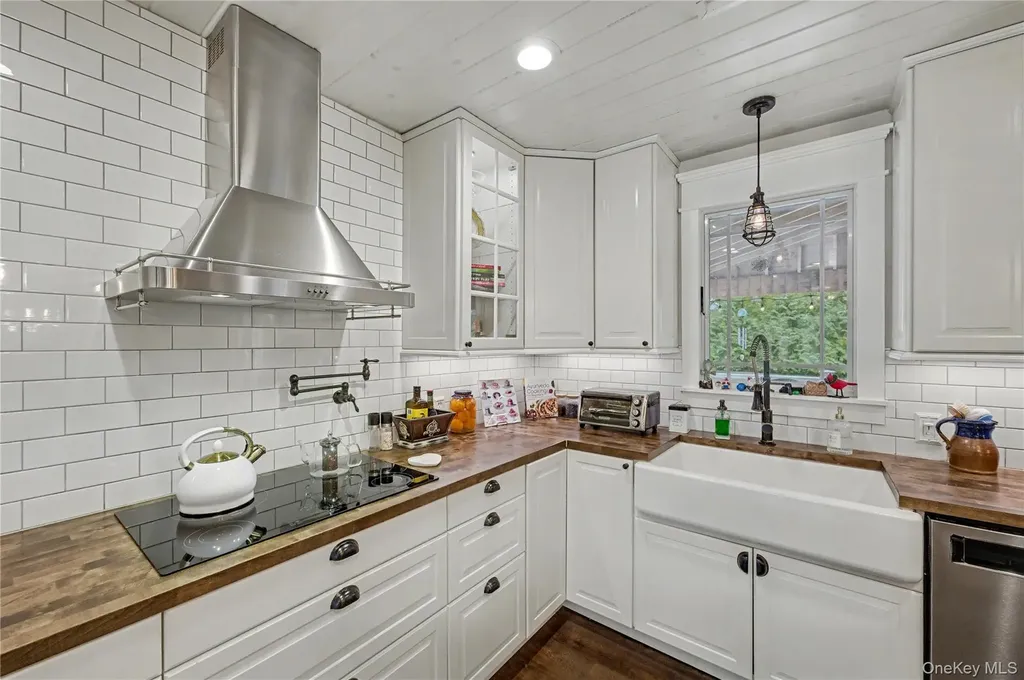 9 Boxwood Drive Kings Park NY 11754