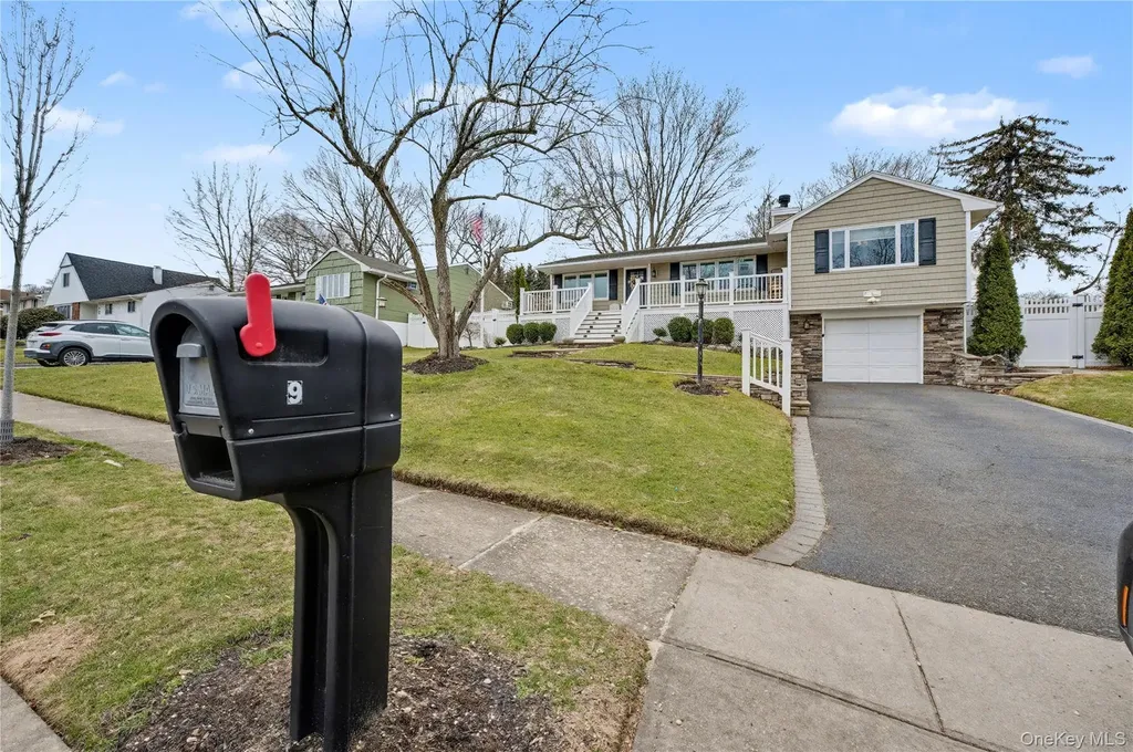 9 Boxwood Drive Kings Park NY 11754
