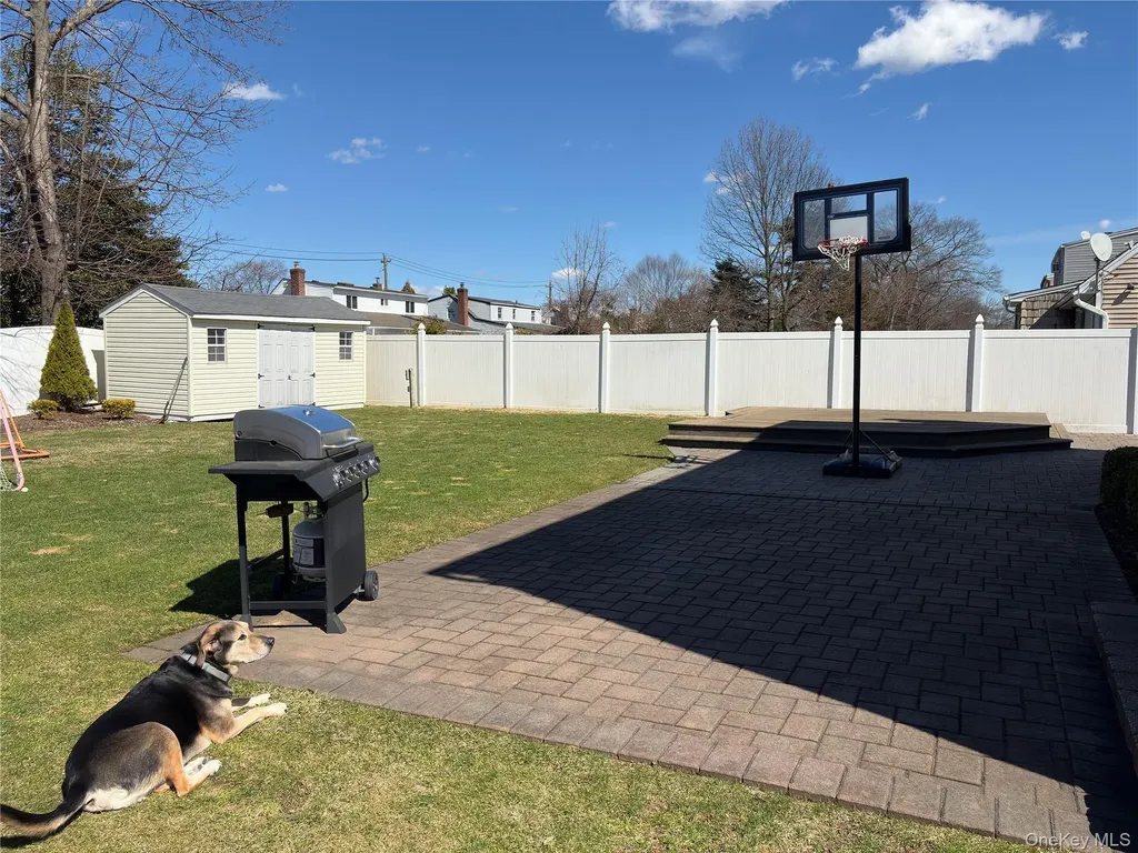 23 Kime Avenue North Babylon NY 11703