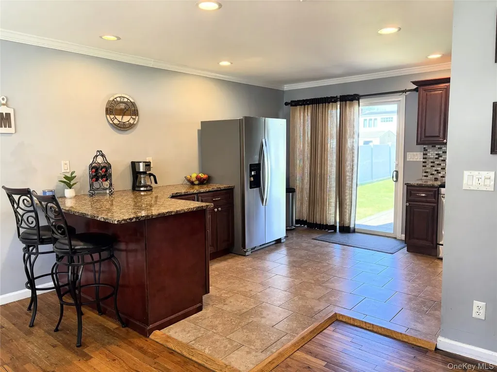 23 Kime Avenue North Babylon NY 11703