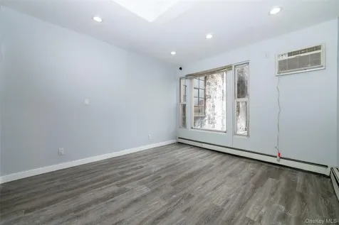 299 E Third Street Mount Vernon NY 10553