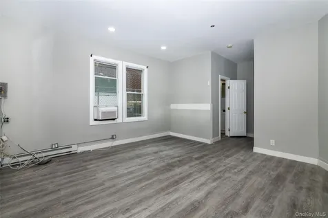 299 E Third Street Mount Vernon NY 10553