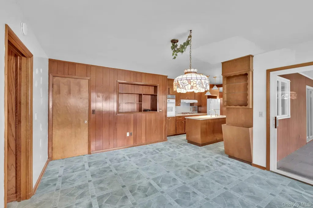 4 Oak Street Chester NY 10918