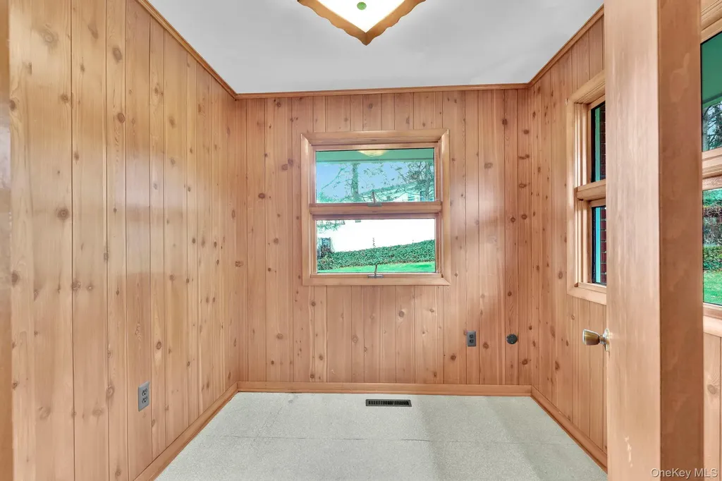 4 Oak Street Chester NY 10918
