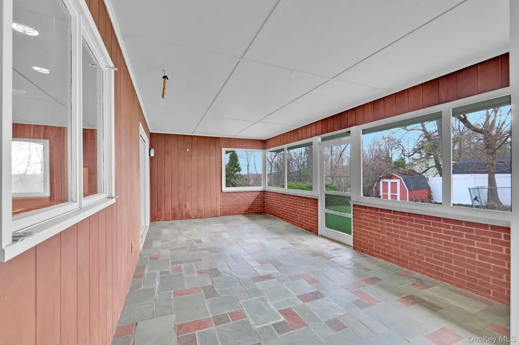 4 Oak Street Chester NY 10918