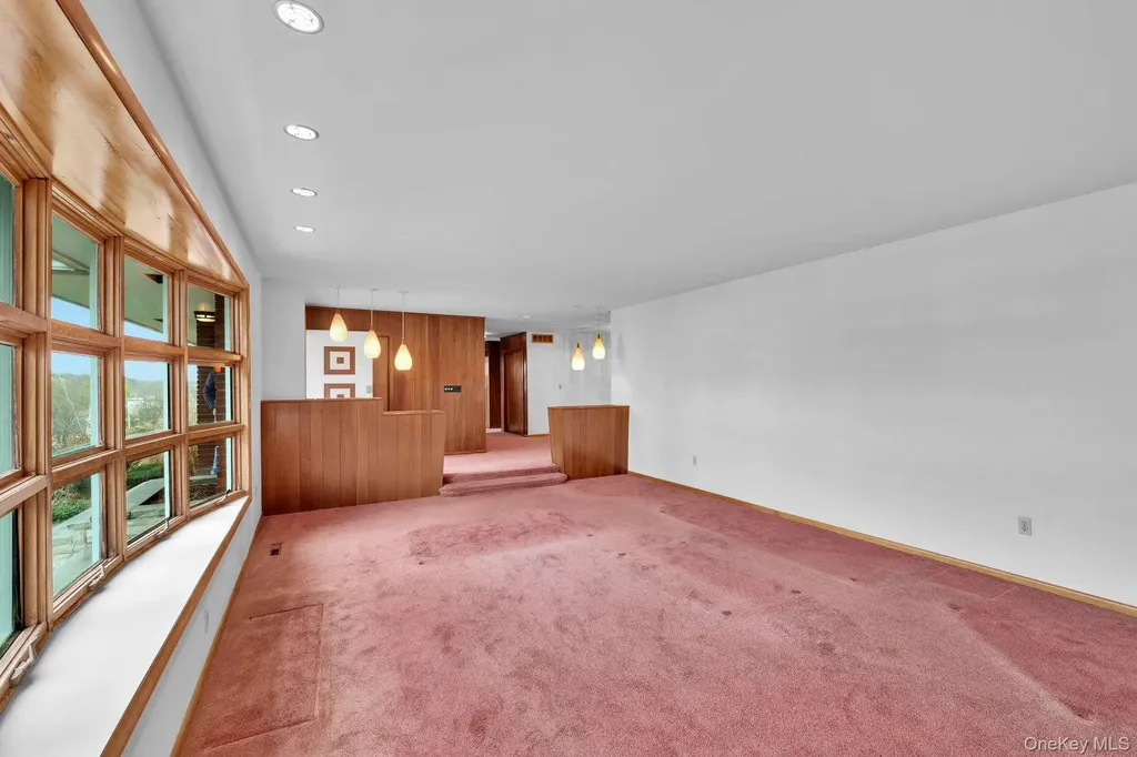 4 Oak Street Chester NY 10918
