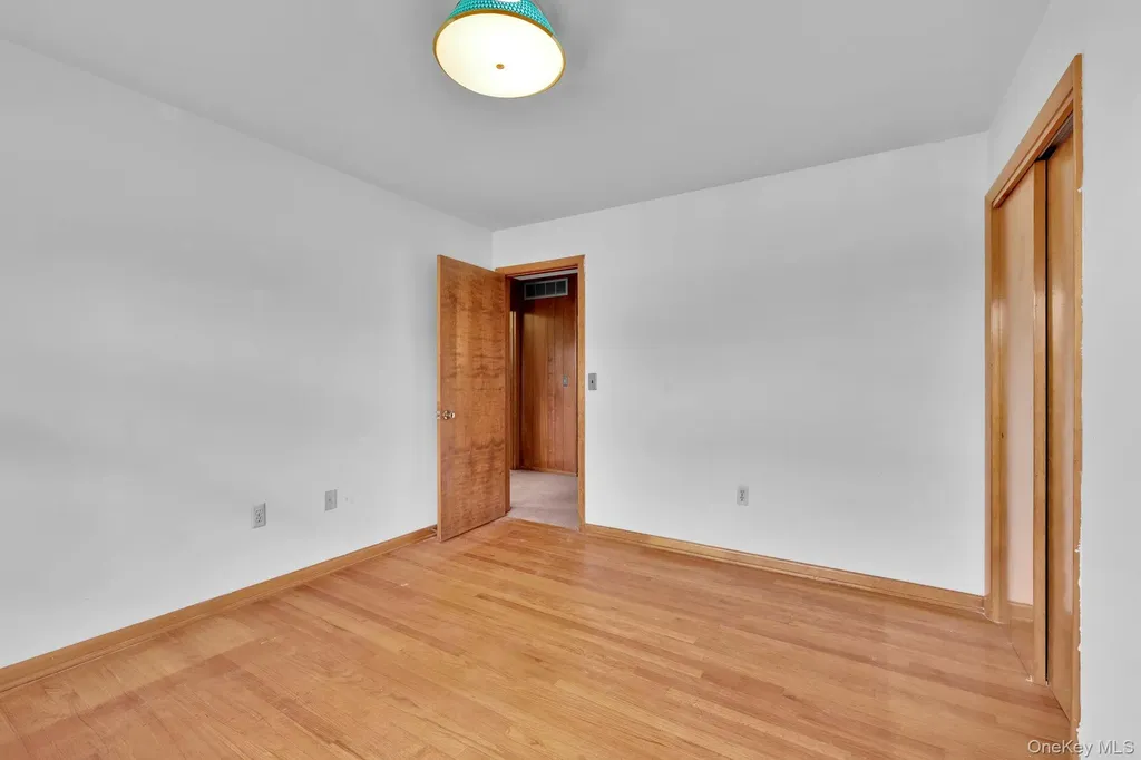 4 Oak Street Chester NY 10918