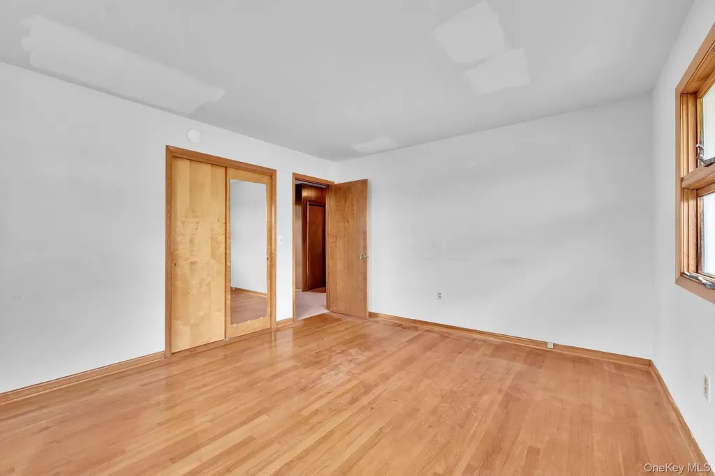 4 Oak Street Chester NY 10918
