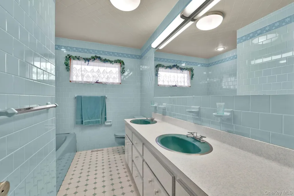 4 Oak Street Chester NY 10918
